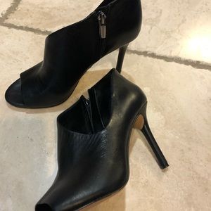 Vince canuto size 6 leather